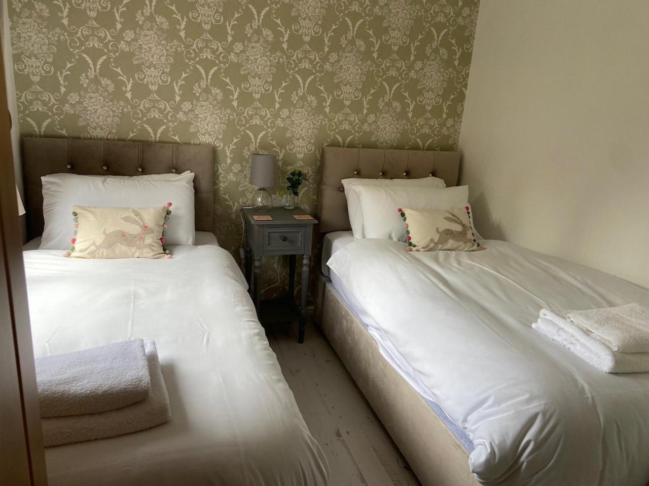 Walled Garden Loch Lomond Chalet