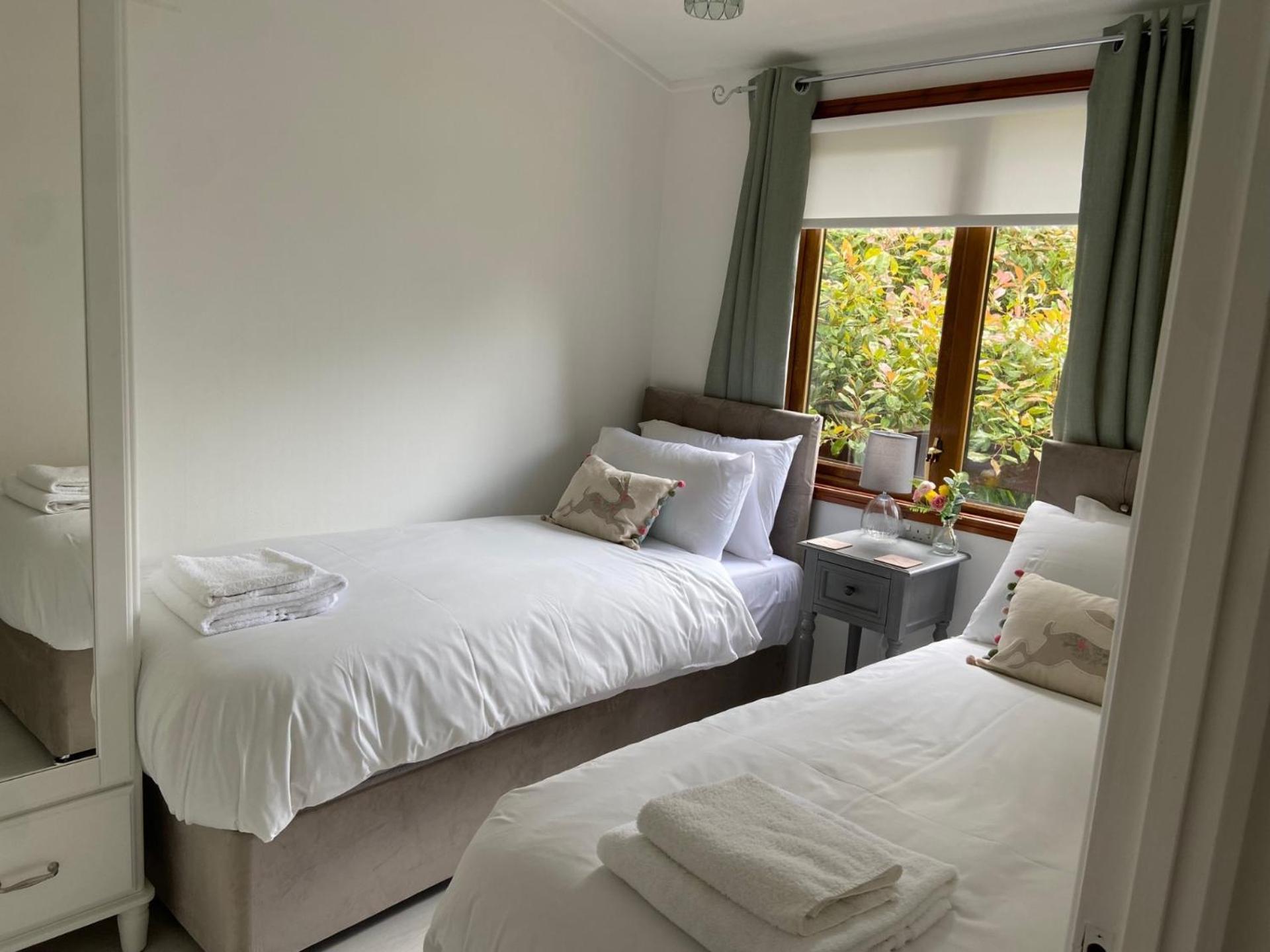 Walled Garden Loch Lomond Chalet
